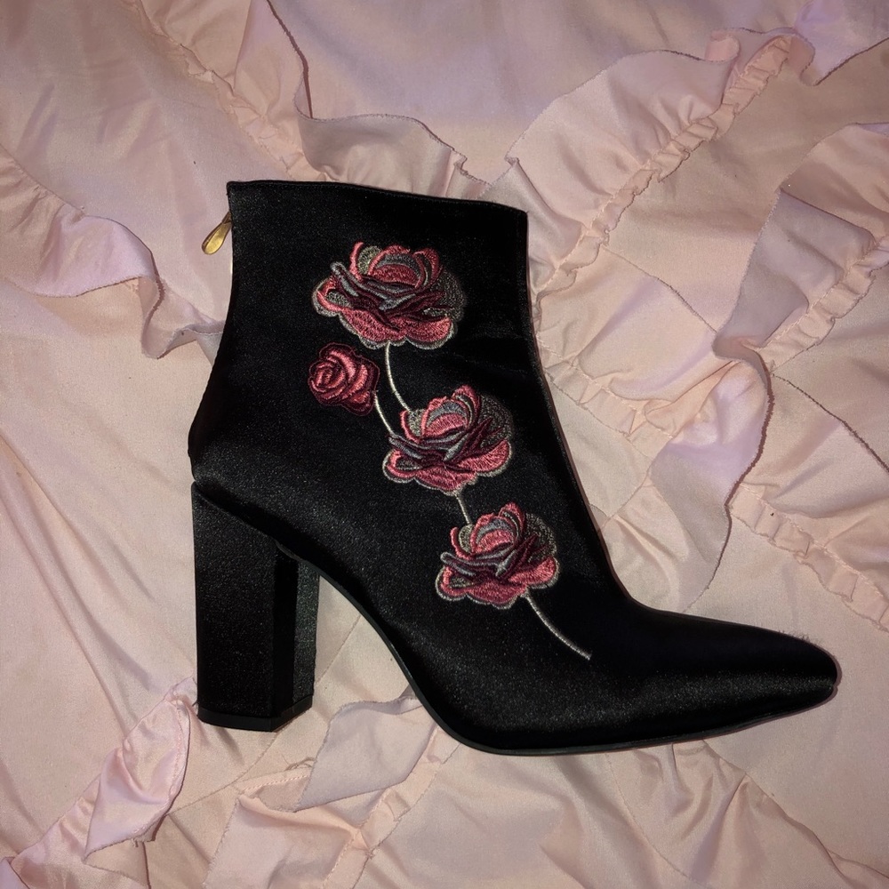 Embroidered Booties!! - Picture 2 of 3